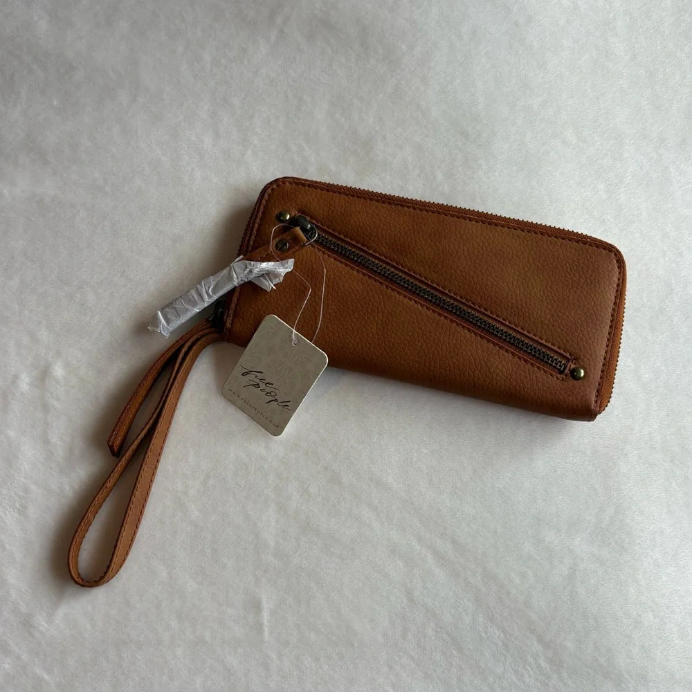 NWT Free People Distressed Wallet Wristlet Faux-Leather Brown Slim Studs Vegan